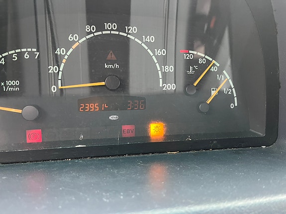 Mercedes-Benz Vito 230 11 of 14