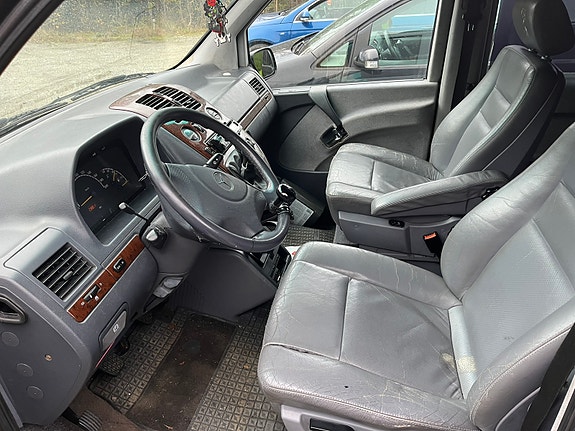 Mercedes-Benz Vito 230 9 of 14