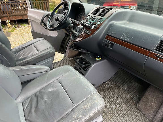 Mercedes-Benz Vito 230 13 of 14