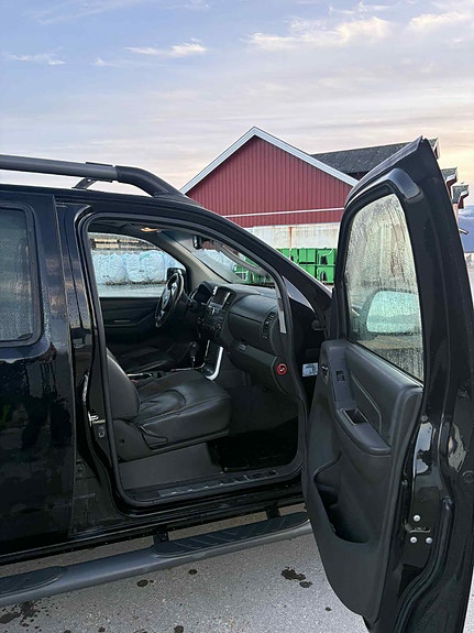 Nissan Navara 9 of 13