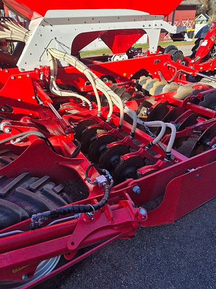 Pöttinger Terrasem C6 Fertilizer