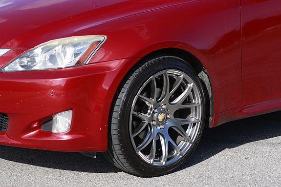 Lexus IS220d 5 of 30