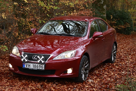 Lexus IS220d 24 of 30