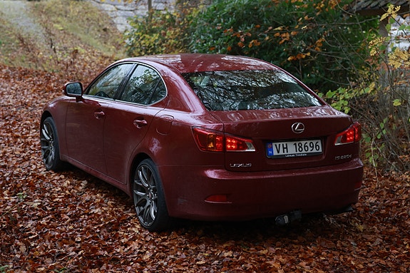 Lexus IS220d 23 of 30