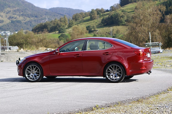 Lexus IS220d 7 of 30