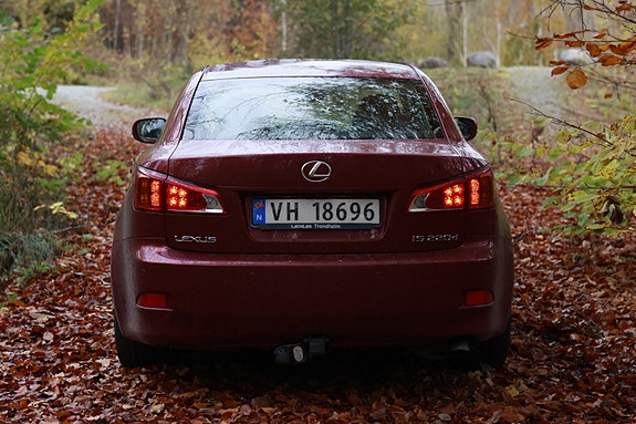 Lexus IS220d 22 of 30