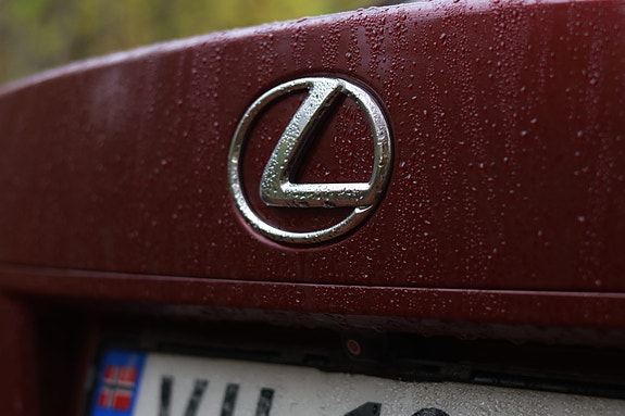 Lexus IS220d 26 of 30