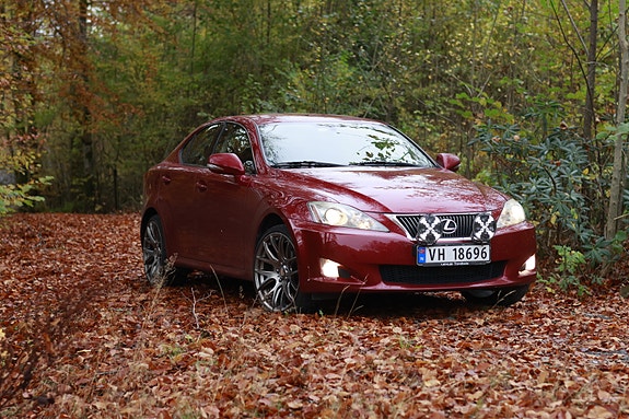 Lexus IS220d 25 of 30