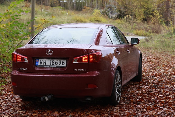 Lexus IS220d 20 of 30