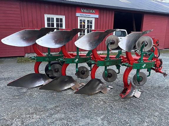 Kverneland 4 skjærs vendeplog