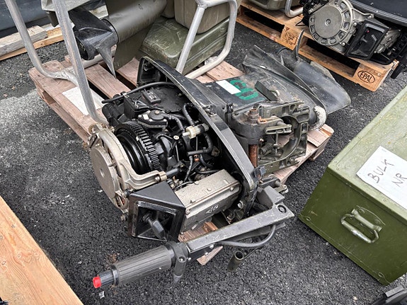 2 stk Evinrude 55 OHC       1993 mod Ny/ubrukt  og 2003 mod gått 73 timer 23 of 27