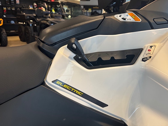 Can-Am Outlander MAX Electric T 5 of 6