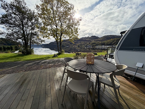 Hobby 650 KFU med Stor isocamp, fastplass på Åpta camping, rett ved stranda. 6 of 30