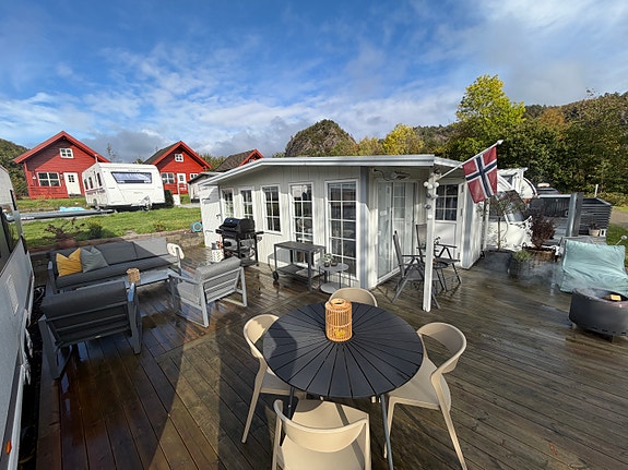 Hobby 650 KFU med Stor isocamp, fastplass på Åpta camping, rett ved stranda. 4 of 30