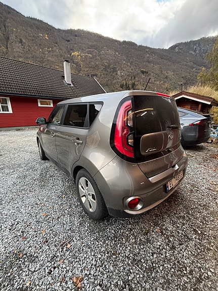 Kia Soul 4 of 5