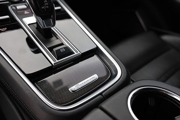 Porsche Panamera 24 of 30