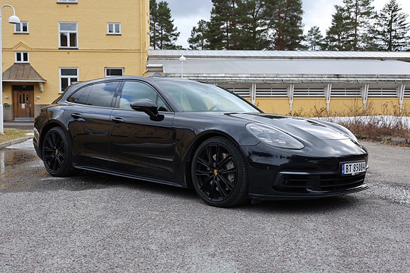 Porsche Panamera 7 of 30