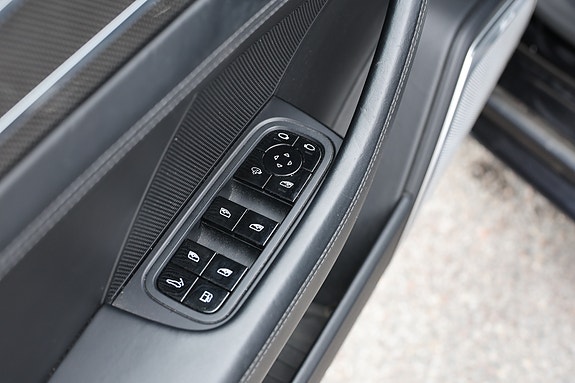 Porsche Panamera 26 of 30