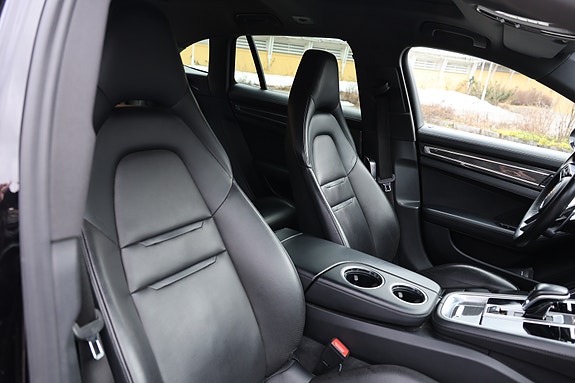 Porsche Panamera 19 of 30