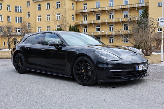 Porsche Panamera 10 of 30