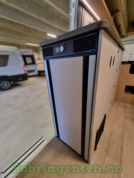 Hobby OnTour Van 640 ET / Adaptiv cruisekontroll / Langsgående senger / Utedusj mulighet / Kompressorkjøleskap / Markise +++ 16 of 30