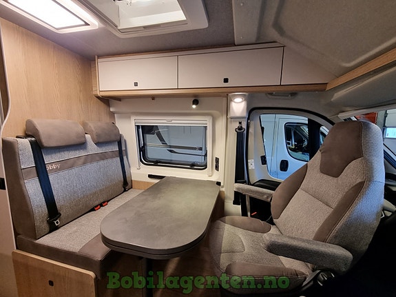 Hobby OnTour Van 640 ET / Adaptiv cruisekontroll / Langsgående senger / Utedusj mulighet / Kompressorkjøleskap / Markise +++ 14 of 30