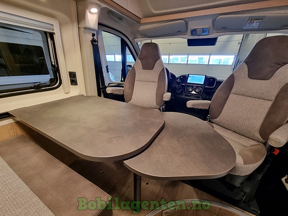 Hobby OnTour Van 640 ET / Adaptiv cruisekontroll / Langsgående senger / Utedusj mulighet / Kompressorkjøleskap / Markise +++ 12 of 30