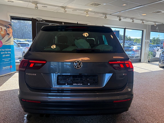 Volkswagen Tiguan 6 of 13