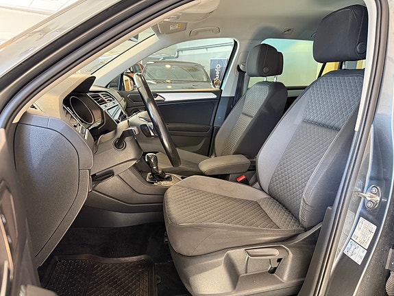 Volkswagen Tiguan 7 of 13