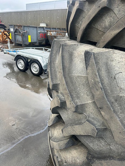 Trelleborg TM800 650/65-42 og 540/65-30 Valtra/John Deere