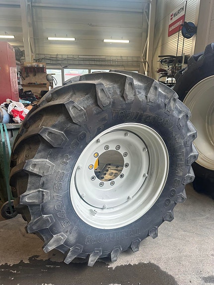 Trelleborg TM800 650/65-42 og 540/65-30 Valtra/John Deere