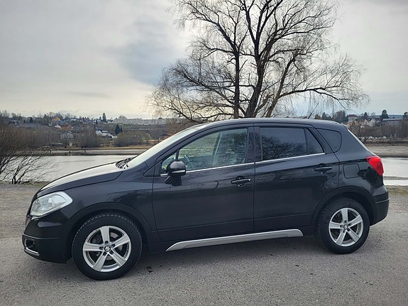 Suzuki SX4 S-Cross 3 of 5