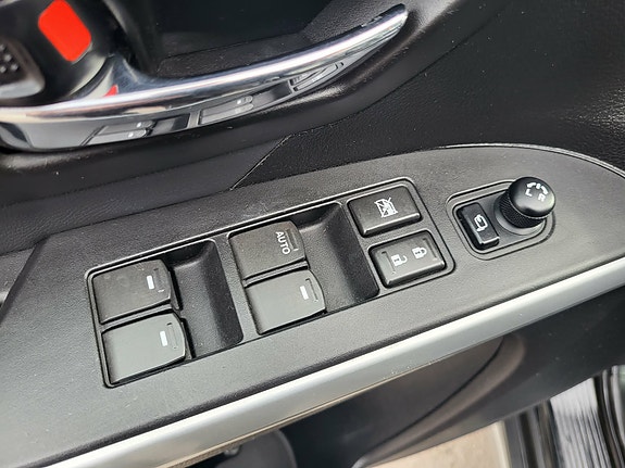 Suzuki SX4 S-Cross 30 of 30