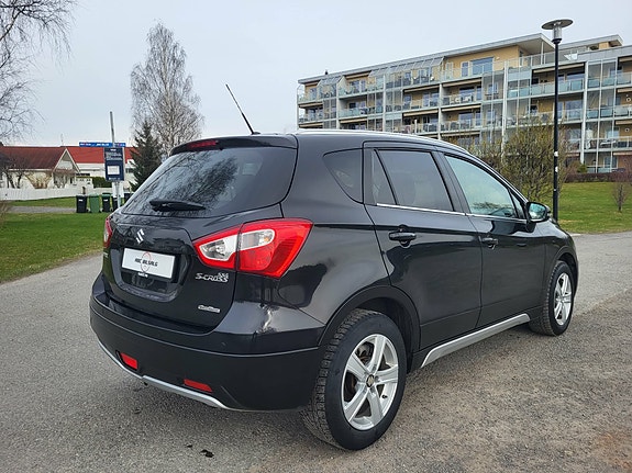 Suzuki SX4 S-Cross 8 of 30