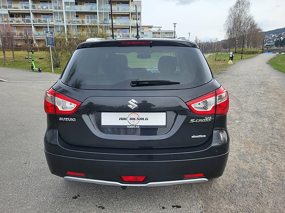 Suzuki SX4 S-Cross 13 of 30