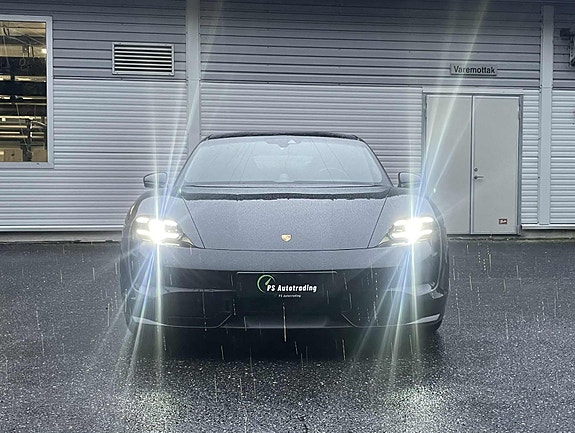 Porsche Taycan 5 of 5
