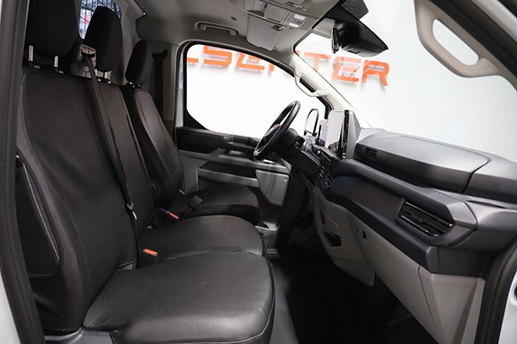 Ford Transit Custom 10 of 12