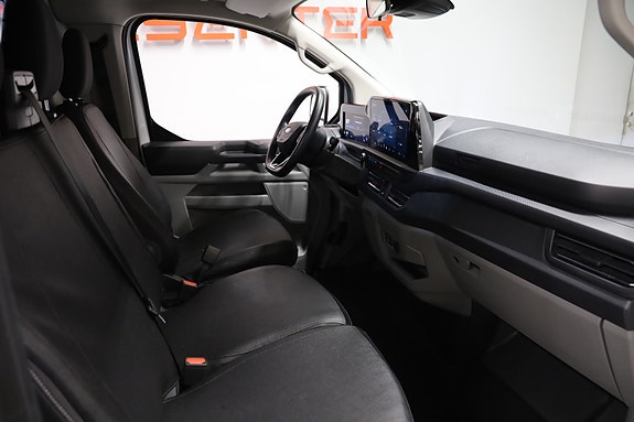 Ford Transit Custom 9 of 12
