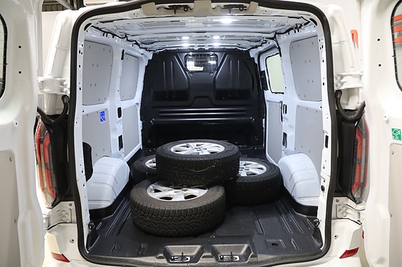 Ford Transit Custom 12 of 12