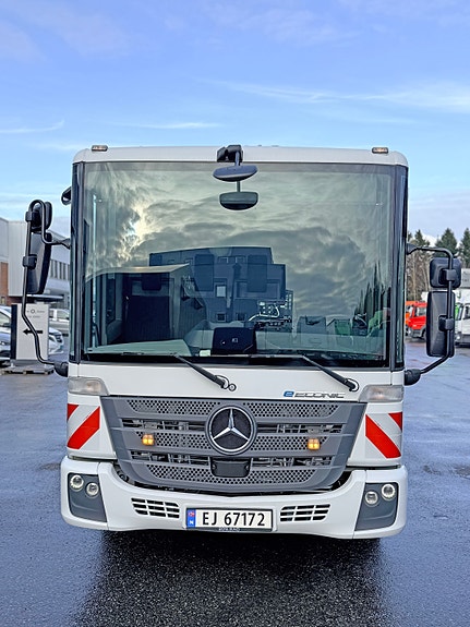 Mercedes-Benz e- Econic 300L 6X2/4 Elektrisk renovasjonsbil Faun Variopress, se video. 2 of 5