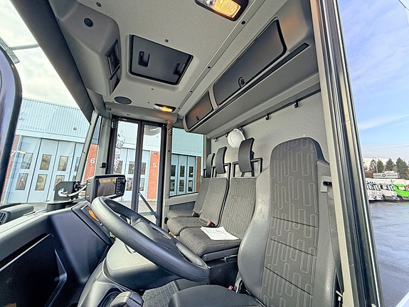 Mercedes-Benz e- Econic 300L 6X2/4 Elektrisk renovasjonsbil Faun Variopress, se video. 9 of 19