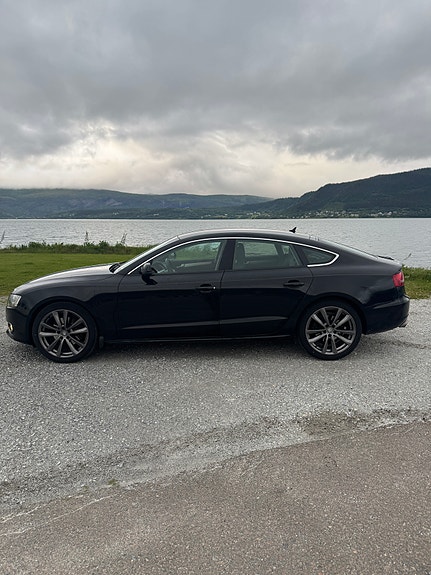 Audi A5 2010 photo 2