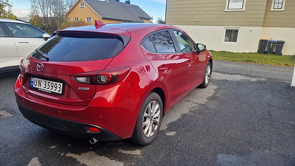 Mazda 3 3 of 5