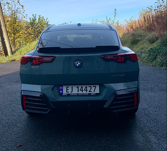 BMW iX2 6 of 30