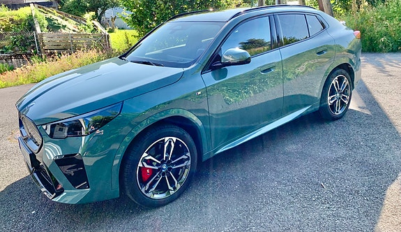 BMW iX2 5 of 30