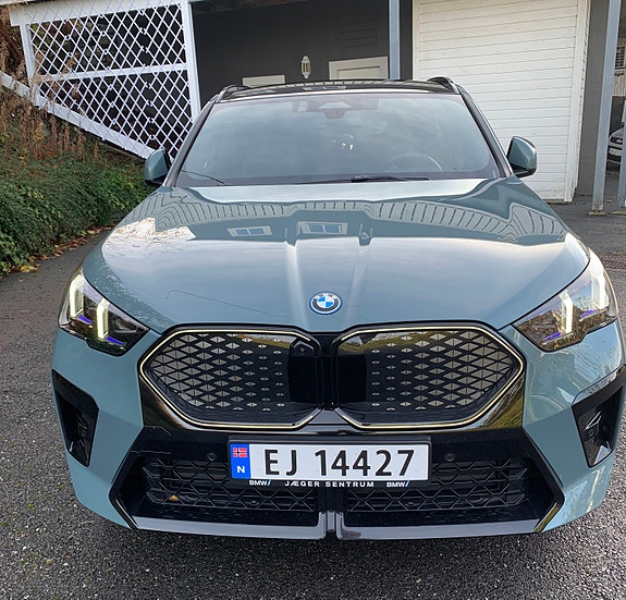 BMW iX2 2 of 30