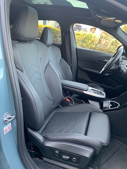 BMW iX2 13 of 30