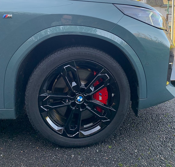 BMW iX2 9 of 30