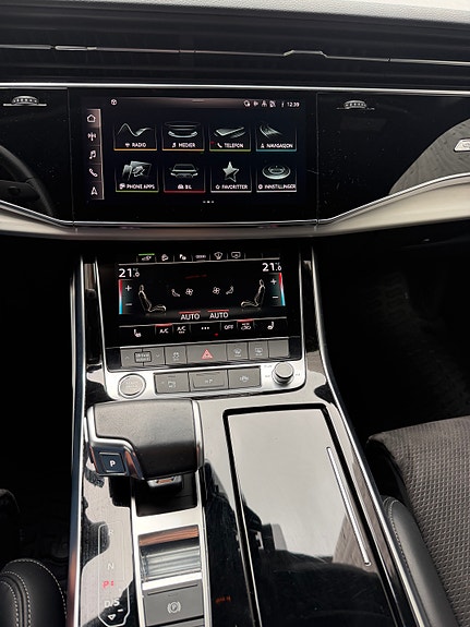 Audi Q7 9 of 16