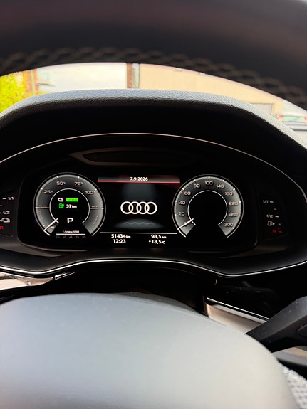 Audi Q7 12 of 16